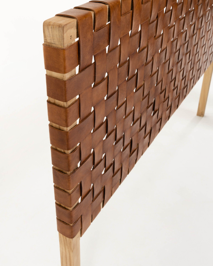Cabecero de diseño Oysho madera de teca y piel marrón 153x110cm