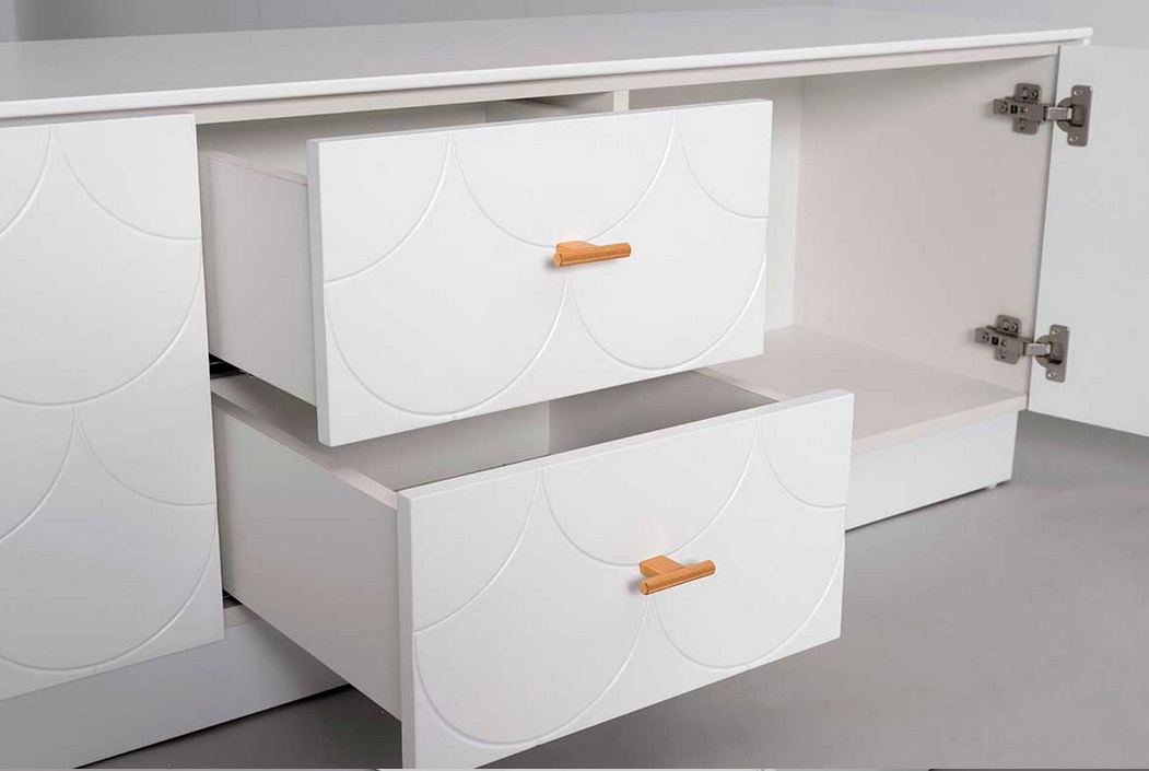 Mueble TV lacado blanco cola de pez 3 puertas 2 cajones 220 cm