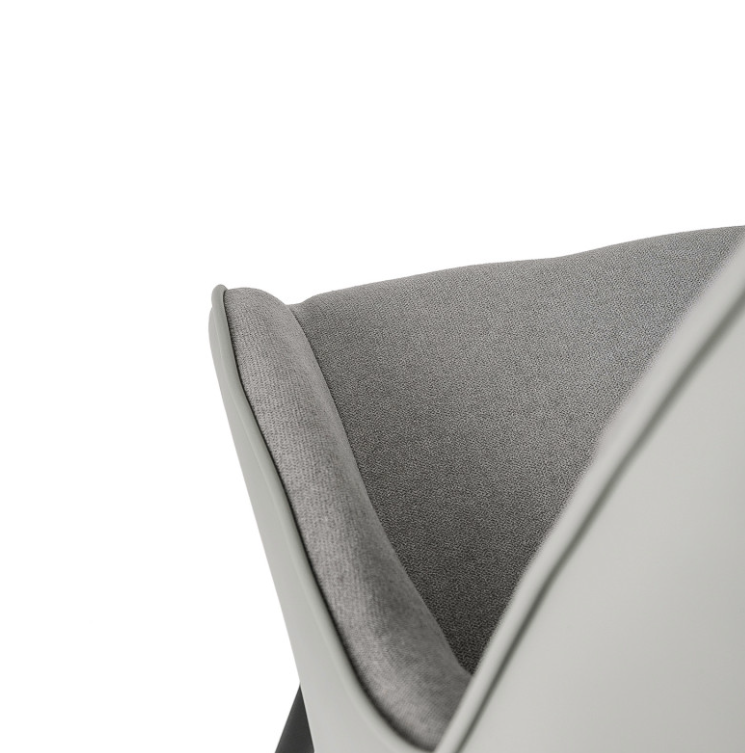 Silla Noa tela y polipiel en color gris claro